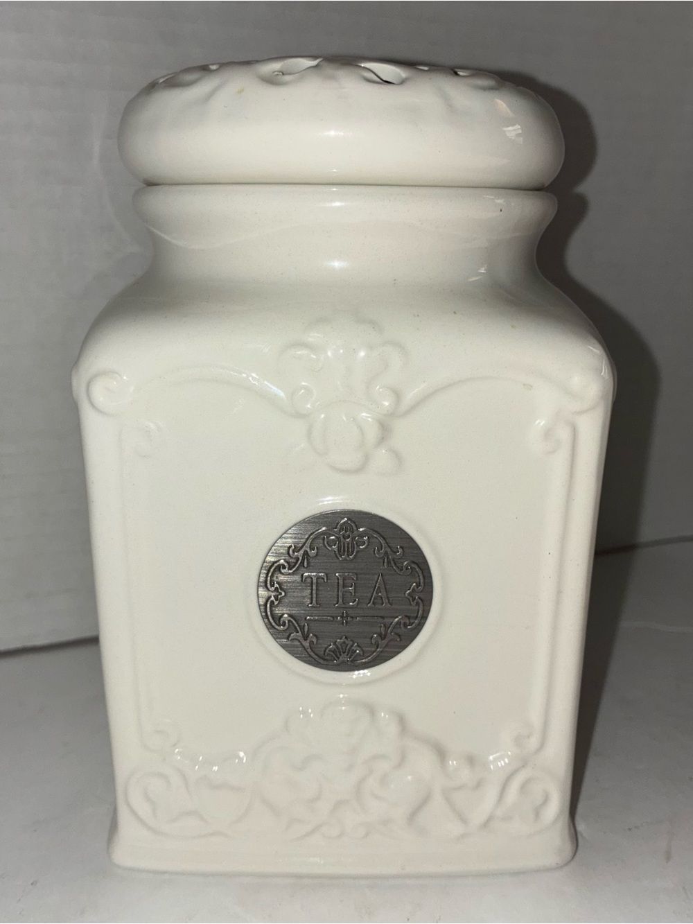 THL Classic White Ceramic Tea Canister with Ornate Medallion